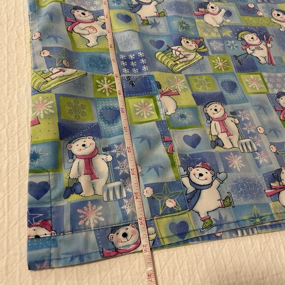 White Cross Scrub Top Polar Bear Snowflakes Christmas Winter Holiday Print Small - Picture 7 of 8